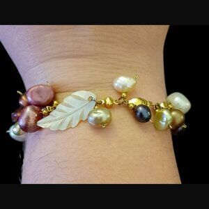 Natural Multicolor Mother Of Pearl Lead Gold Tone 7.5" Bracelet